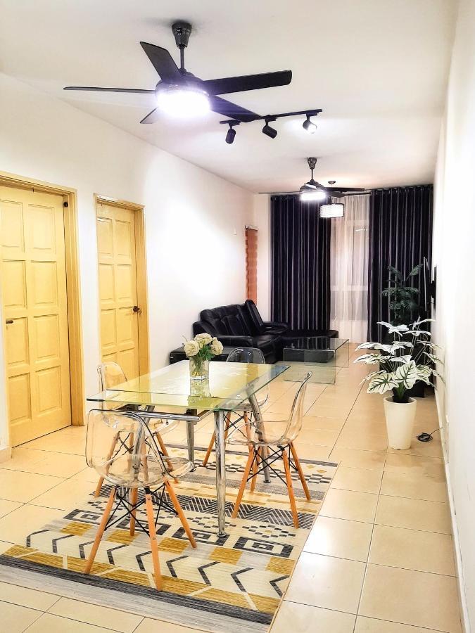 N'Dnie Homestay Pelangi Mall Condominium コタバル エクステリア 写真